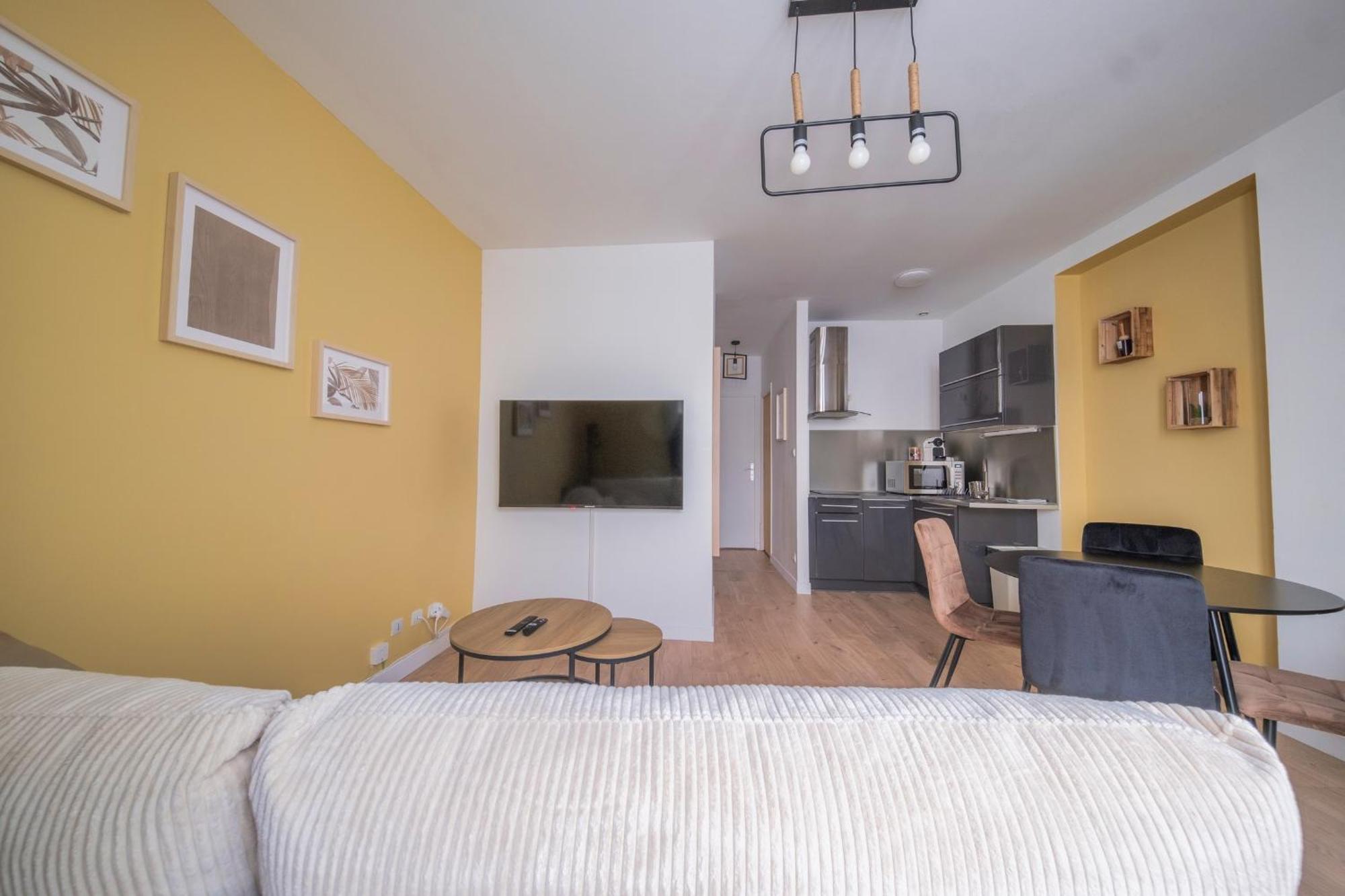 Le Boulingrin Apartment Reims Bagian luar foto