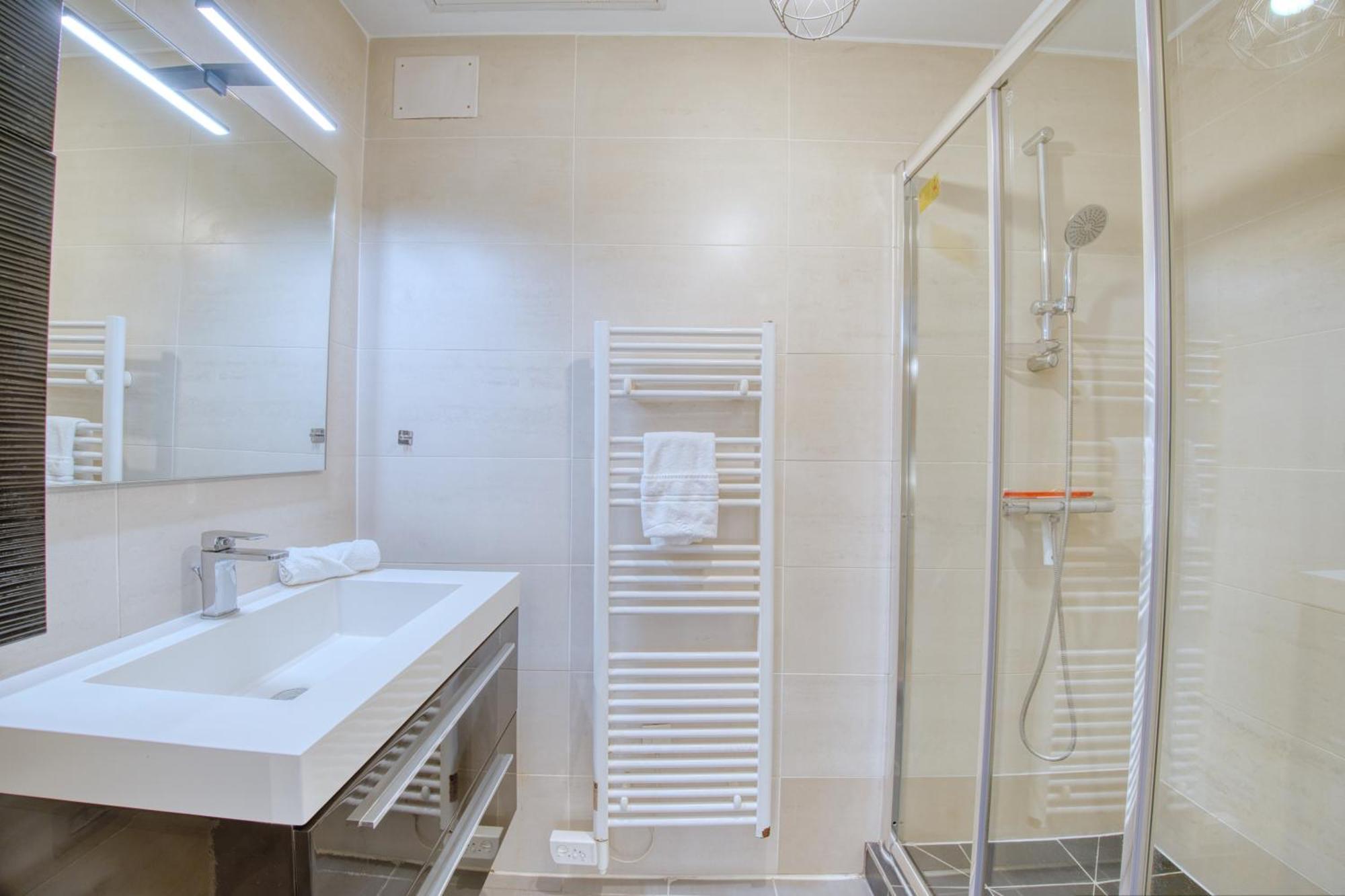 Le Boulingrin Apartment Reims Bagian luar foto