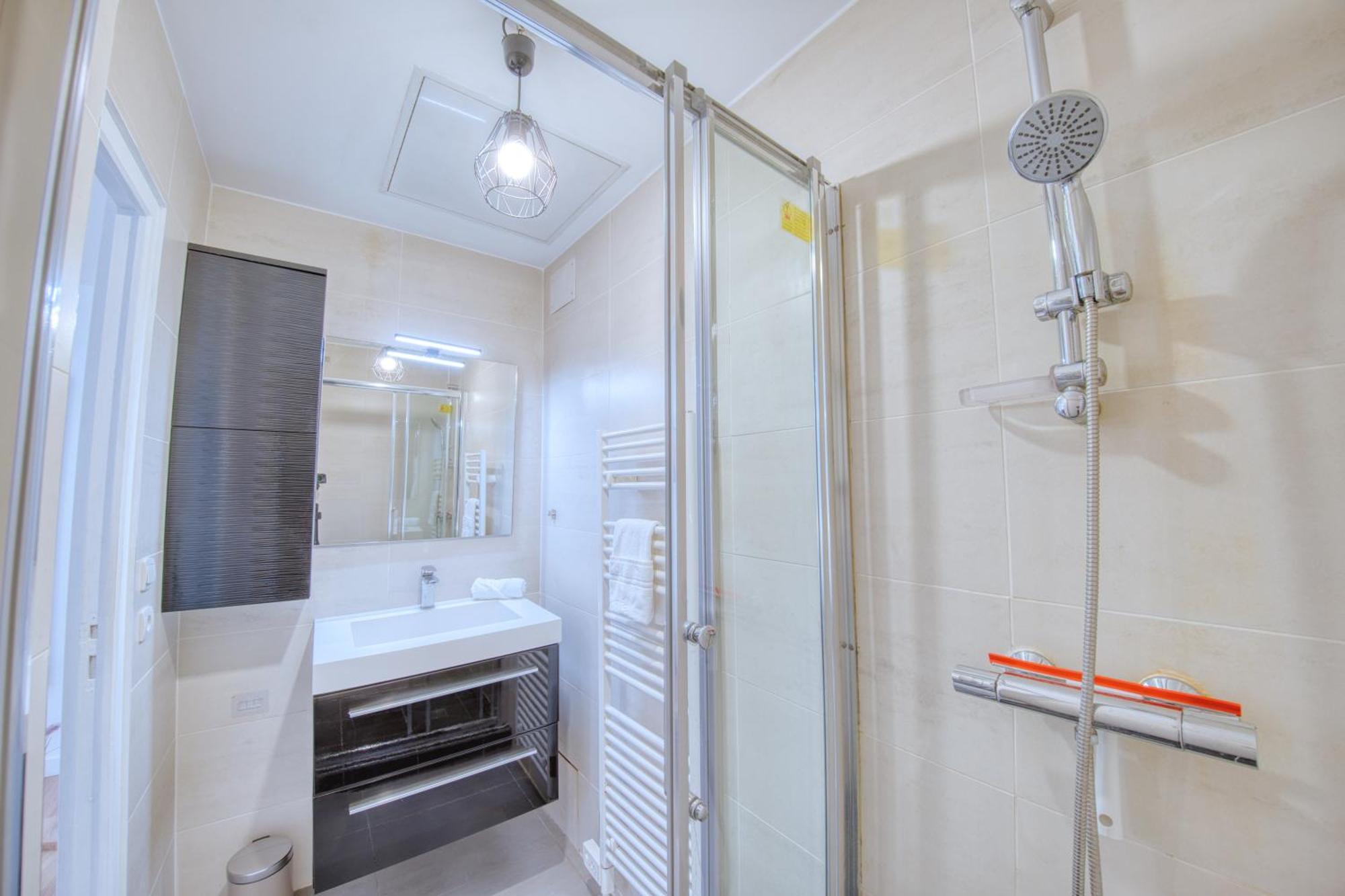 Le Boulingrin Apartment Reims Bagian luar foto